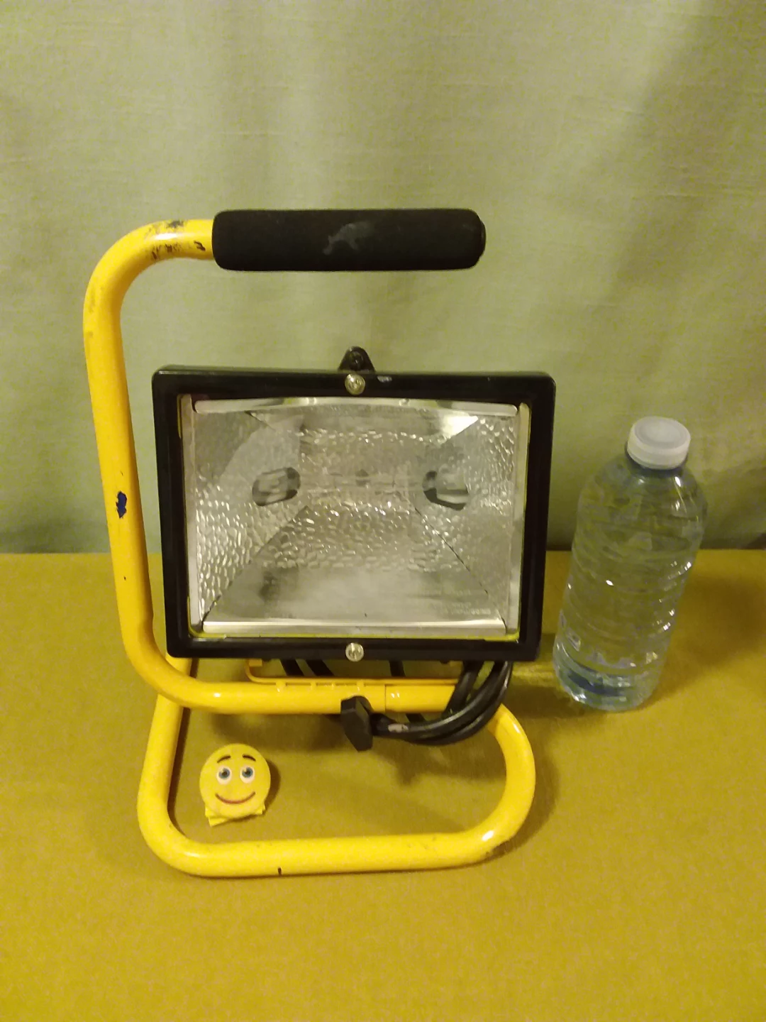 🏈 ➡️ Extra Large 💡 Portable Yellow Work Light