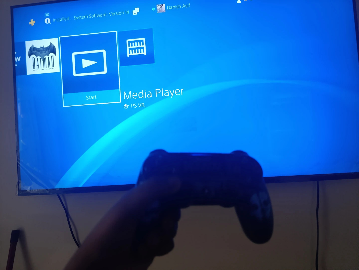 PlayStation 4 Slim with 2 DualShock 4 Controllers - photo 2