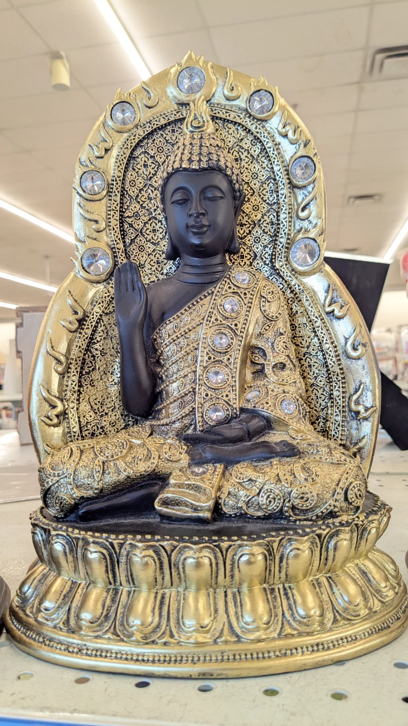 Gautam Budhdha statue