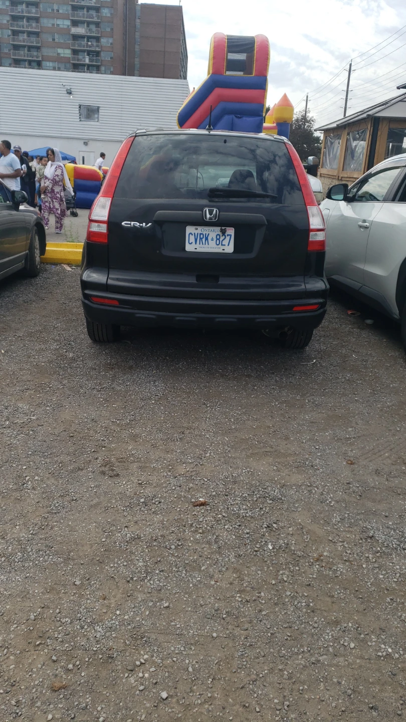 Black Honda CR-V