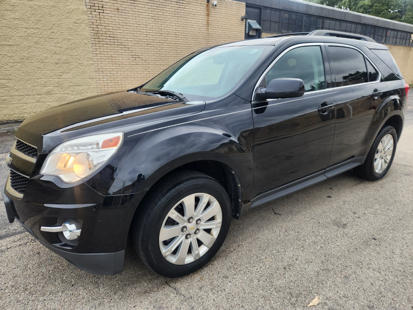 2010 Chevrolet Equinox LT - photo 2