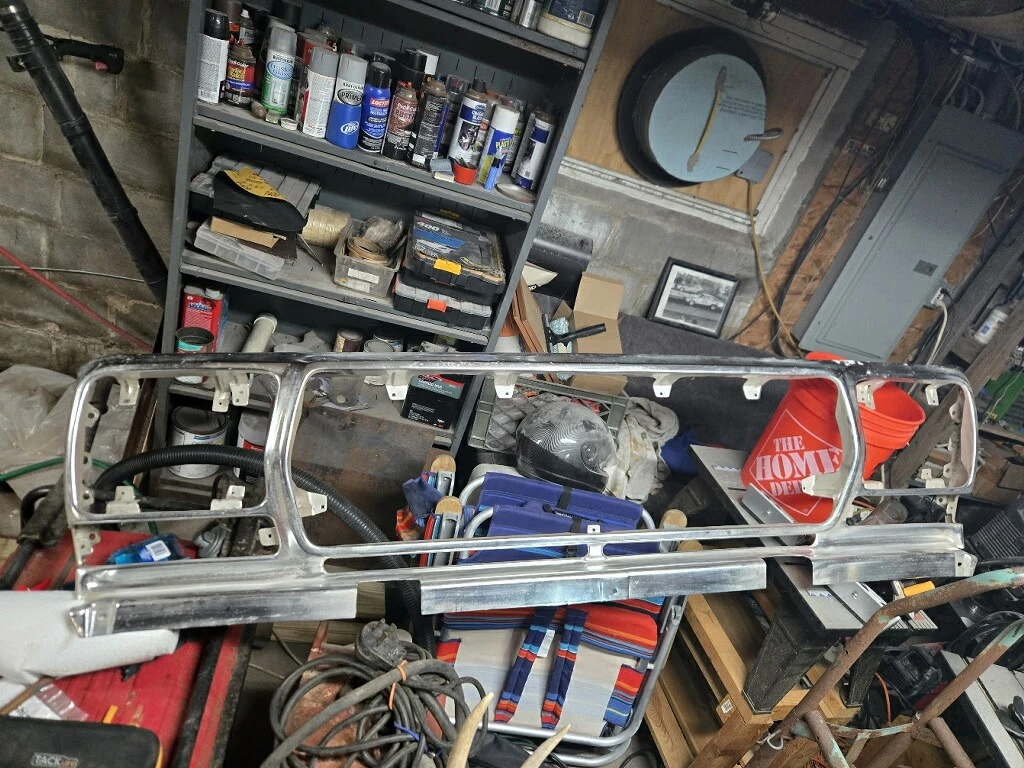 73-77' FORD F SERIES GRILL