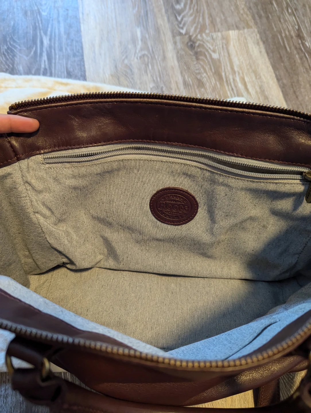 Roots Leather Grace Crossbody Shoulder Bag - photo 3