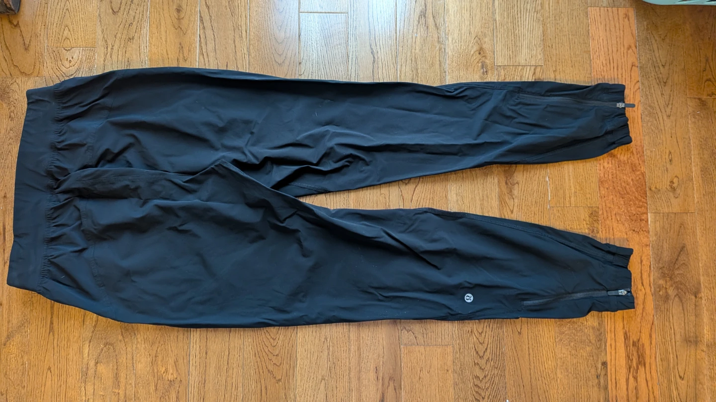Lululemon Black Joggers - size 4