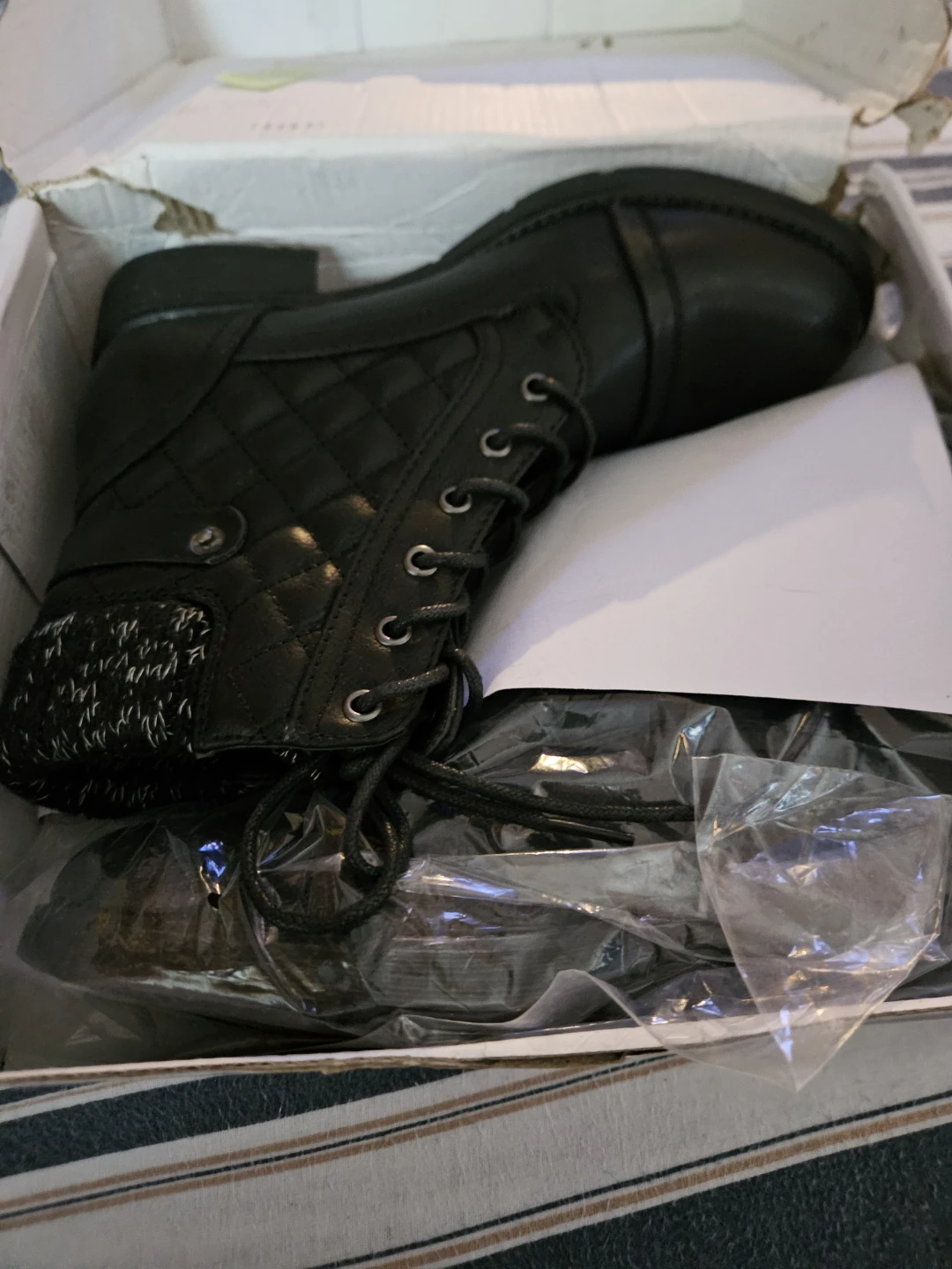 STQ Black Quilted Ankle Boots Size 7 - photo 3