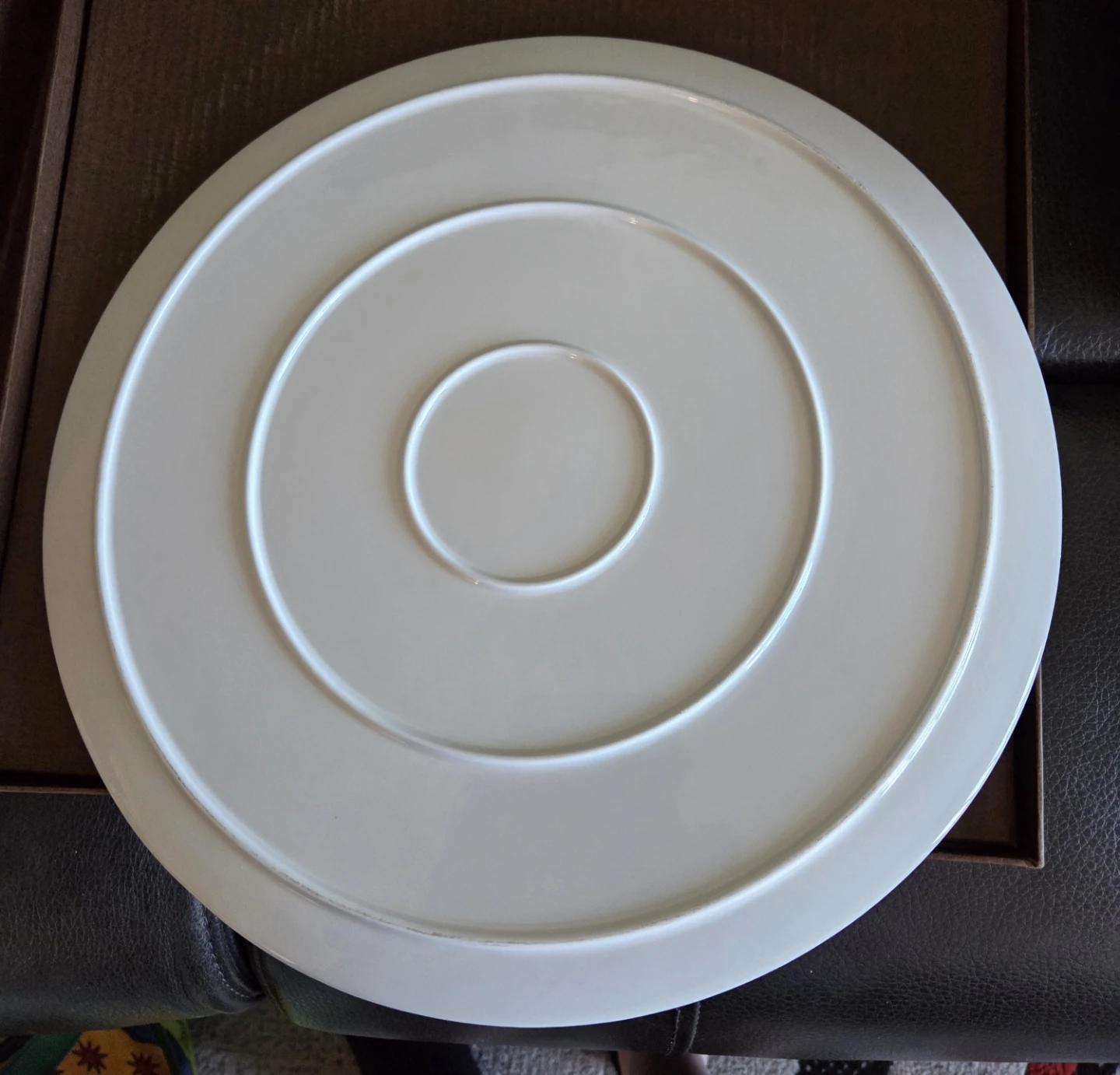 White Porcelain Cake Plate with Server - photo 2