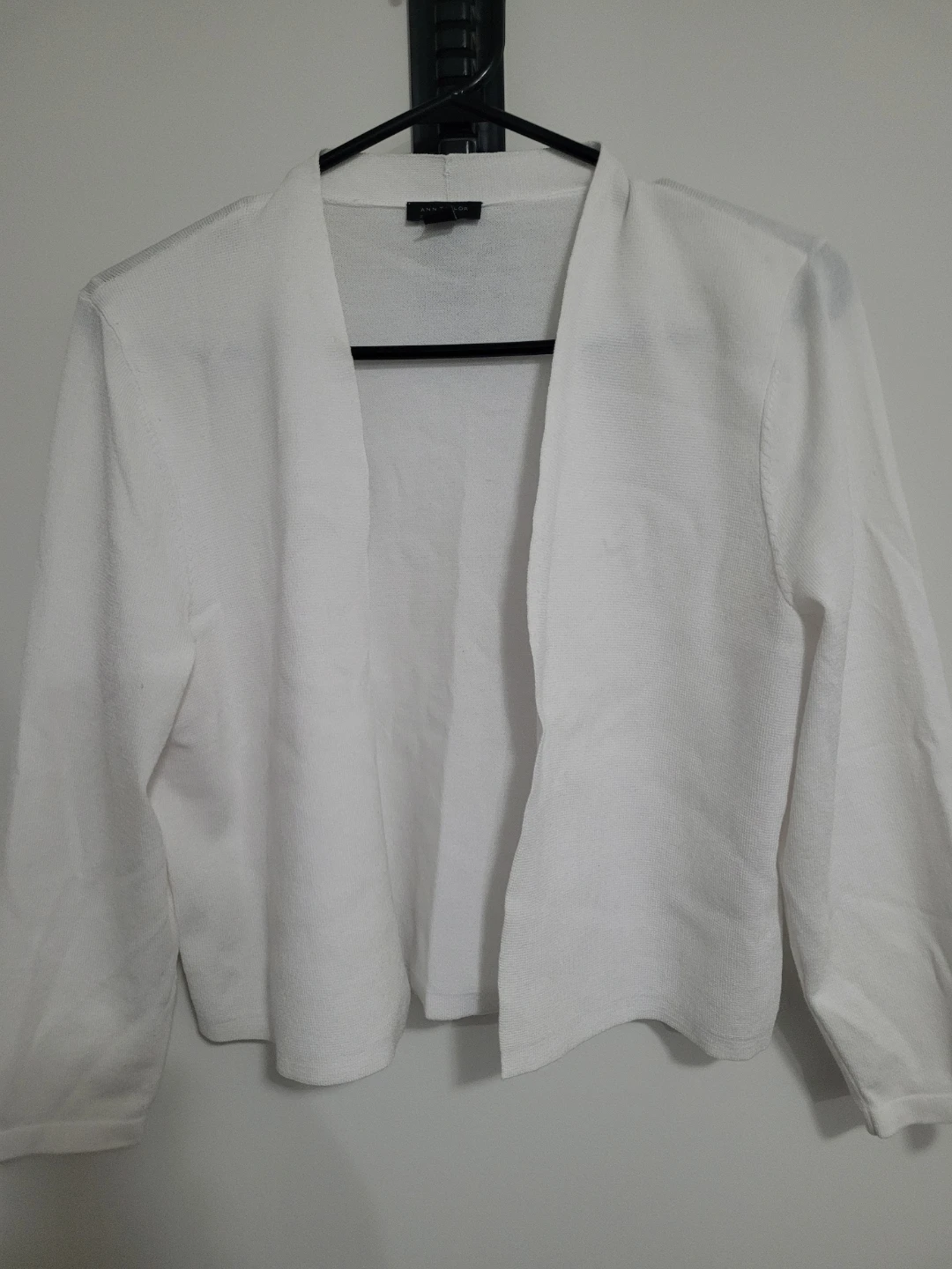 Lot of 3 Club Monaco Cashmere /Ann Taylor Cardigans - photo 2