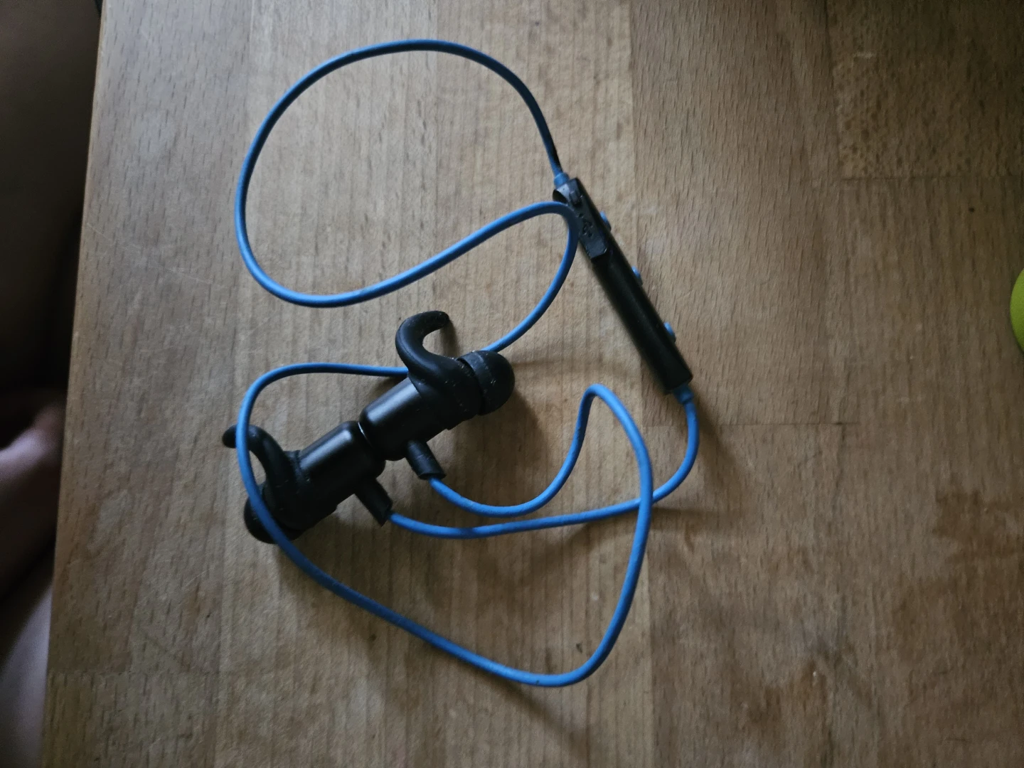 Anker SoundBuds Slim Bluetooth Headphones - photo 2
