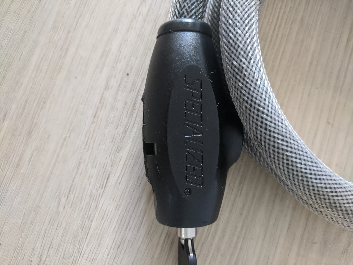 Specialized e-bike cable lock - photo 4