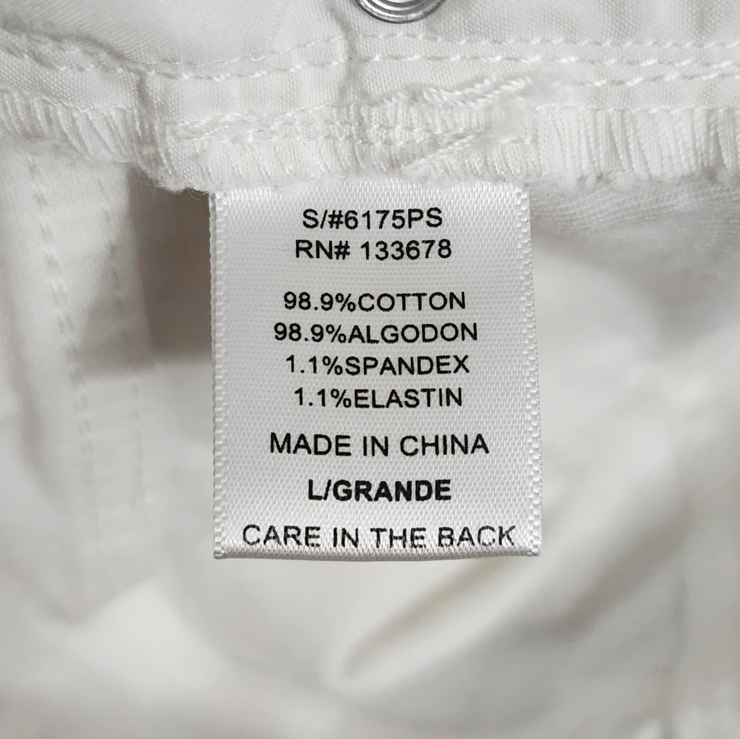 White Denim Shorts Size L - photo 3