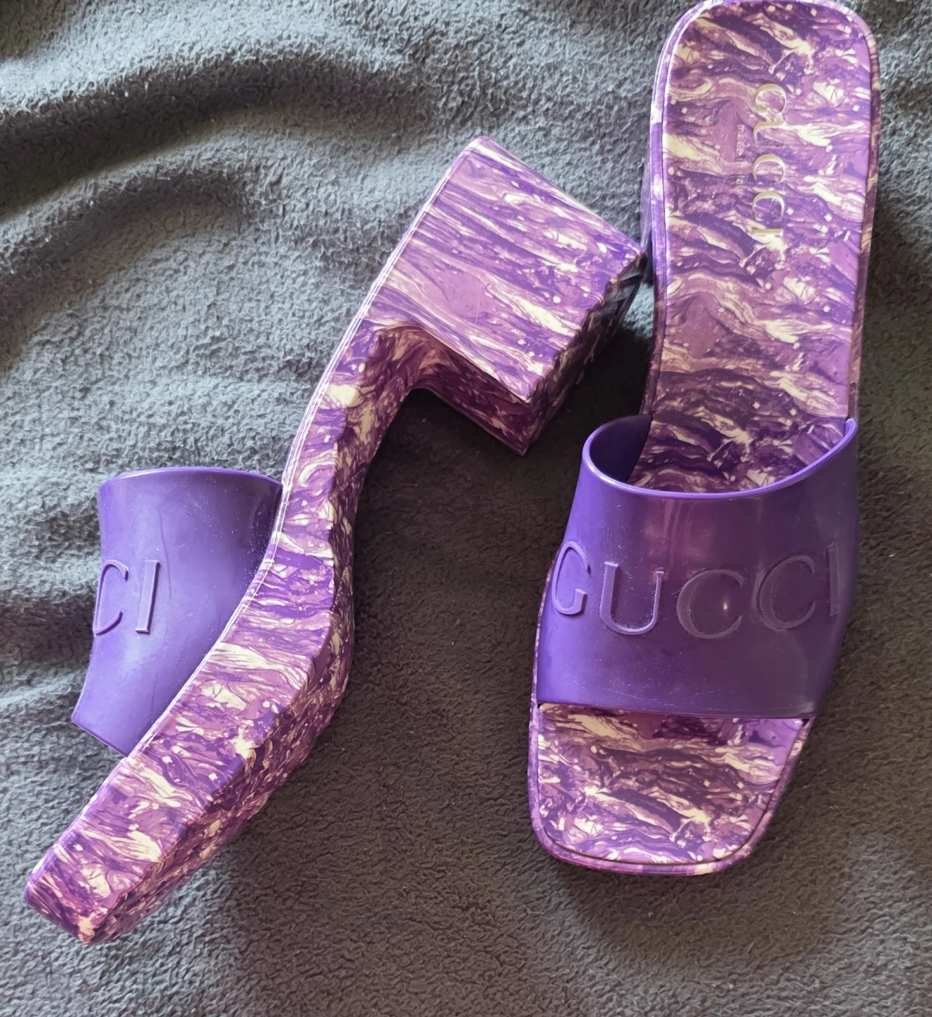 Gucci Purple Marbled Rubber Platform Slides - photo 3
