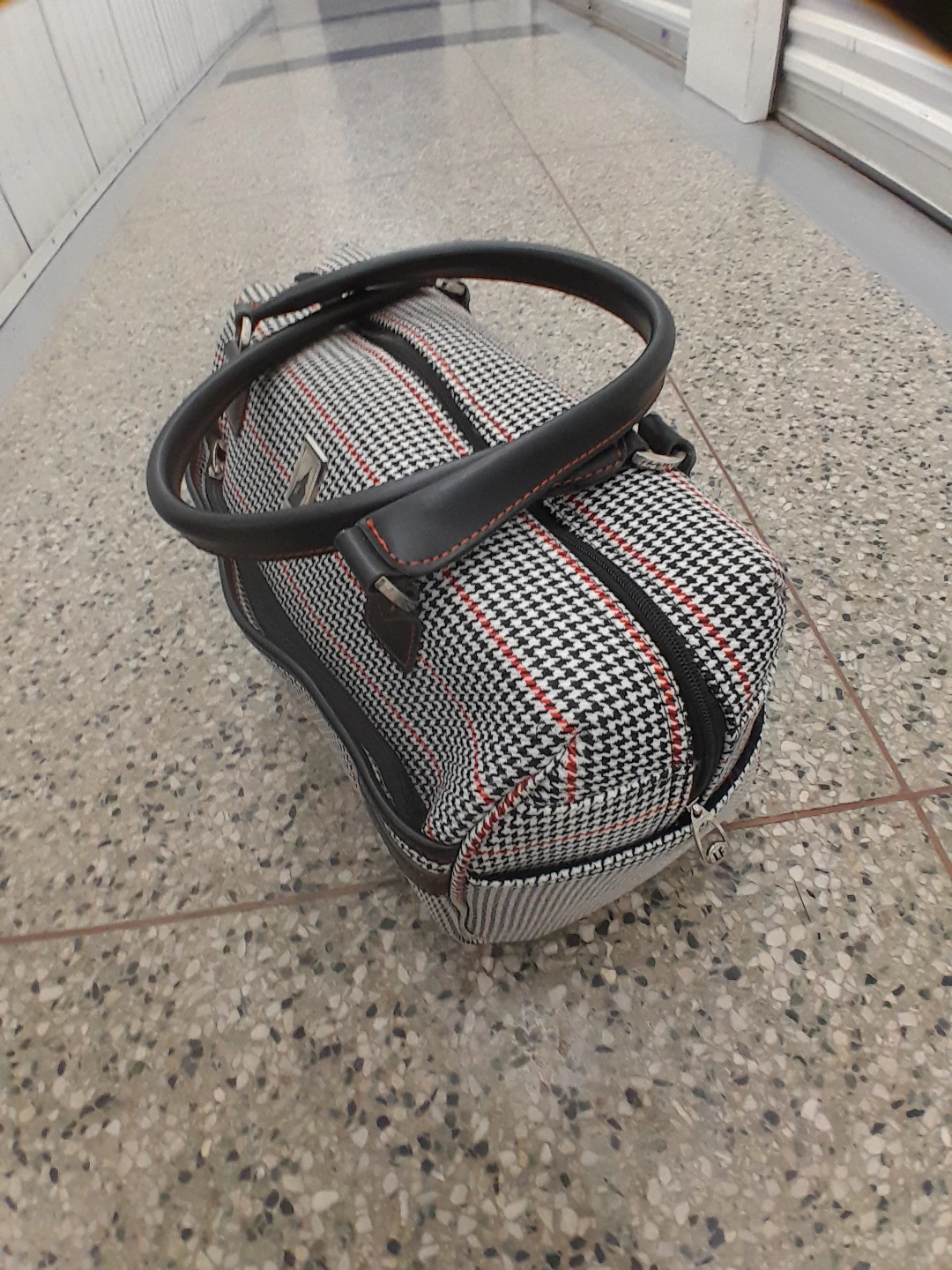 Houndstooth Pattern  Lady,s Handbag L