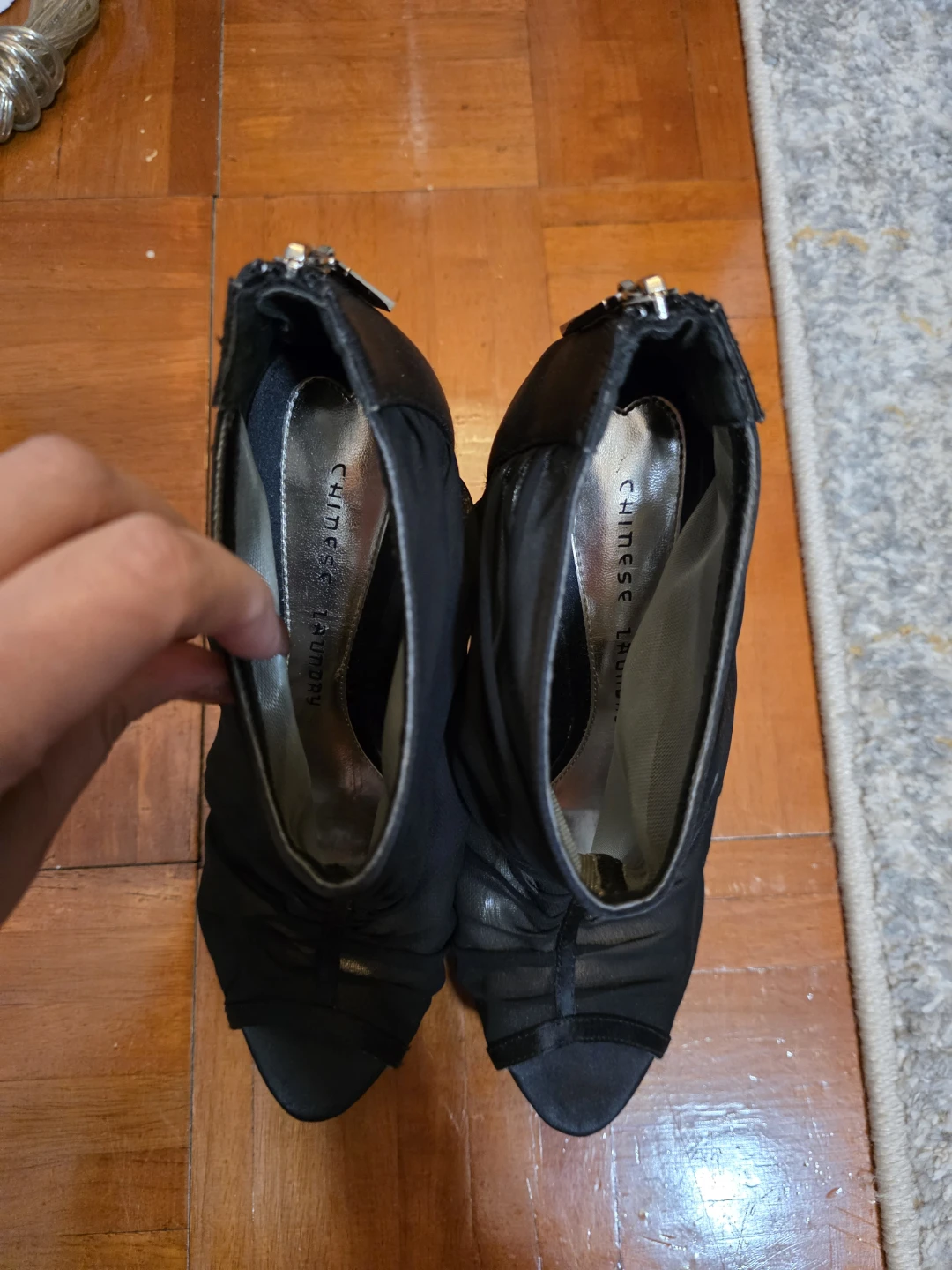 Chinese Laundry black peep-toe heels - photo 5