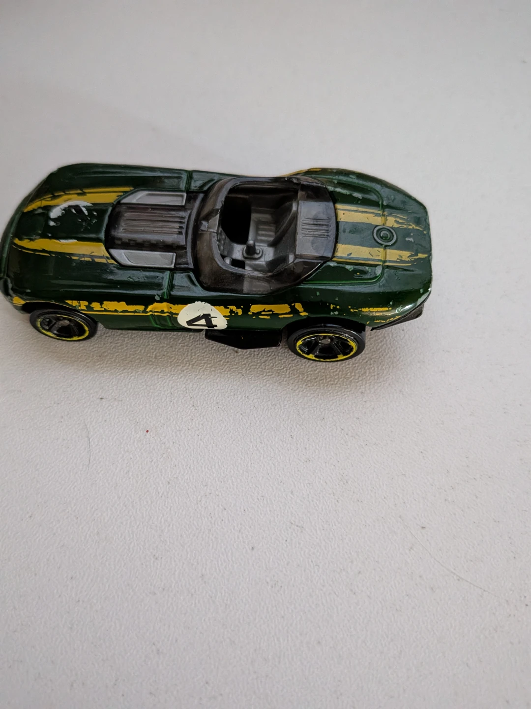 Hot Wheels Green Racing Car - photo 2