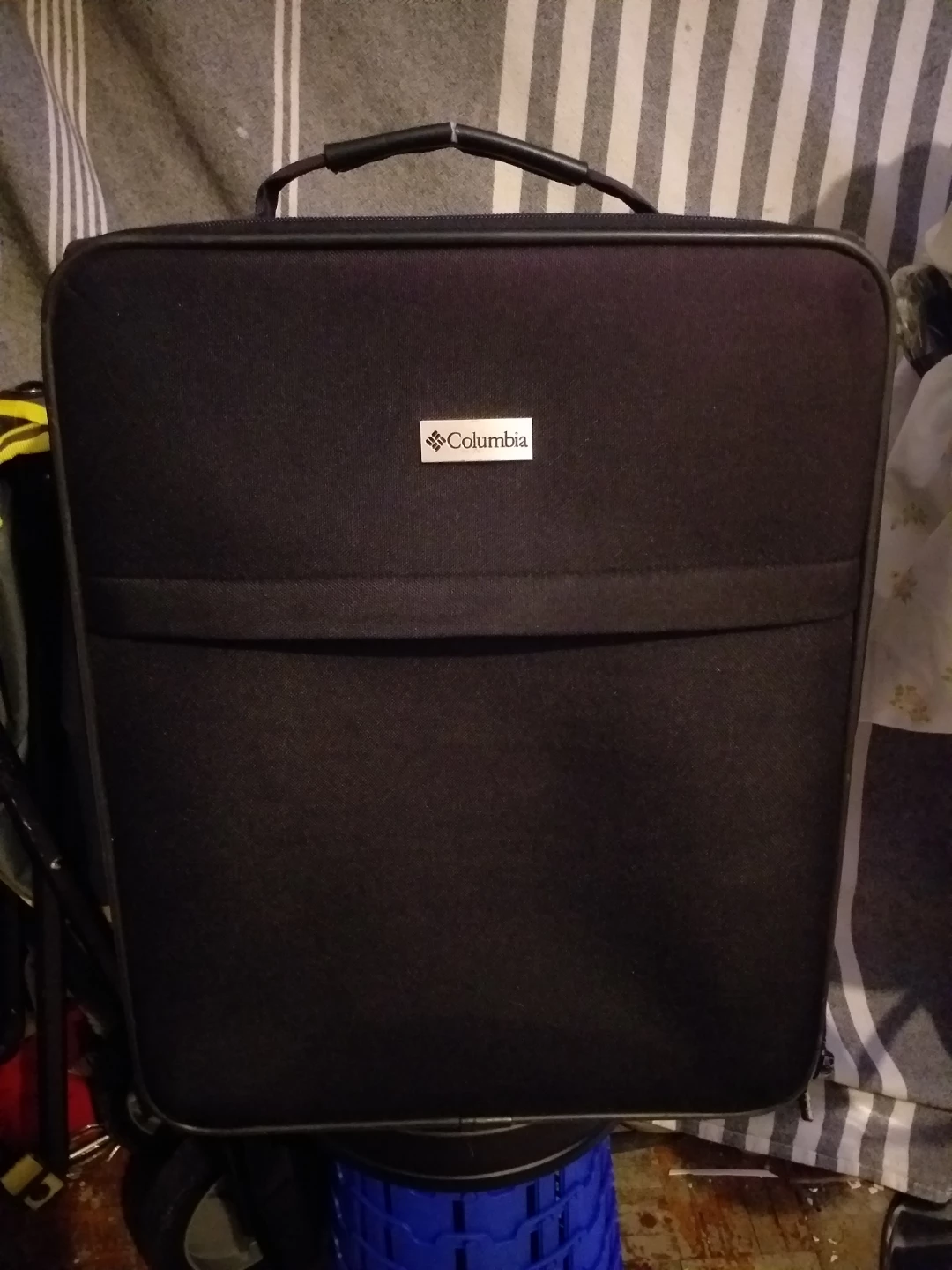 Columbia black rolling carry-on luggage - photo 2