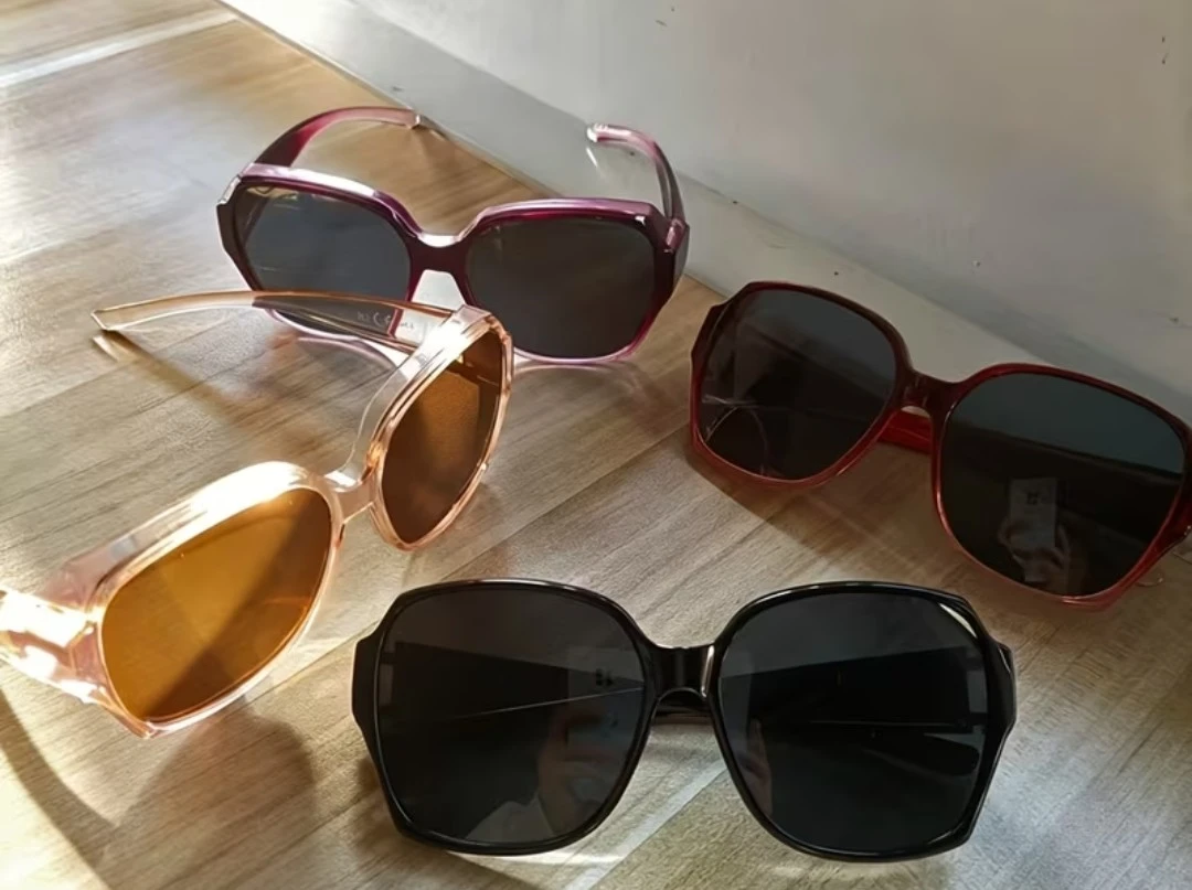 Women's Fit over Red & Clear Frame Sunglasses - photo 4