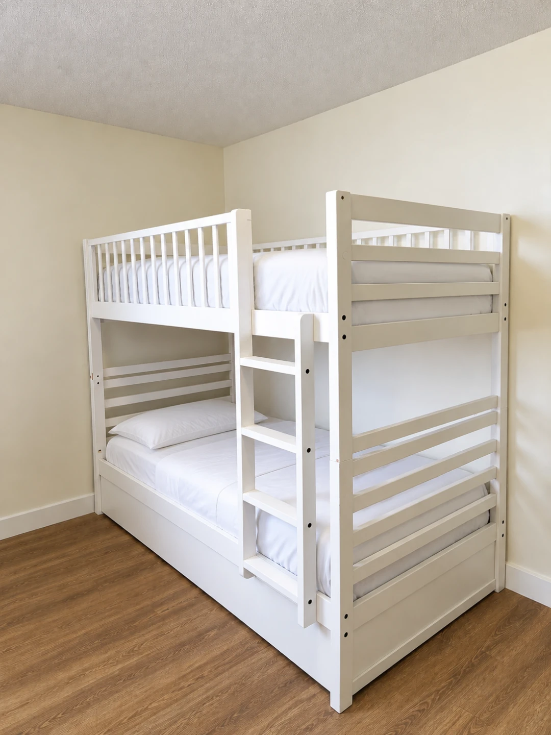White Wooden Twin Bunk Bed - photo 3