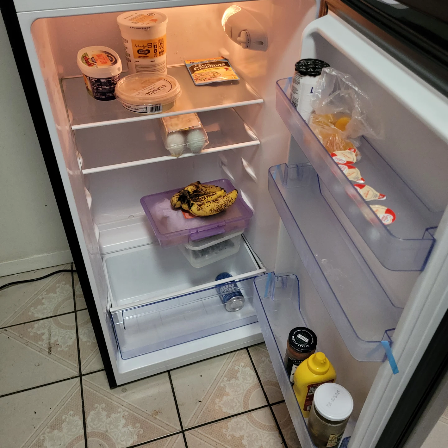 Medium refrigerator  big freezer