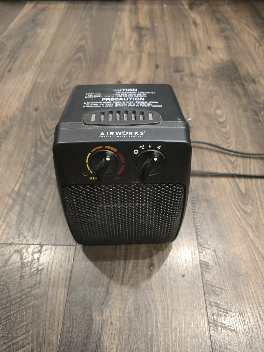 AIRWERKS Portable Ceramic Heater - photo 2