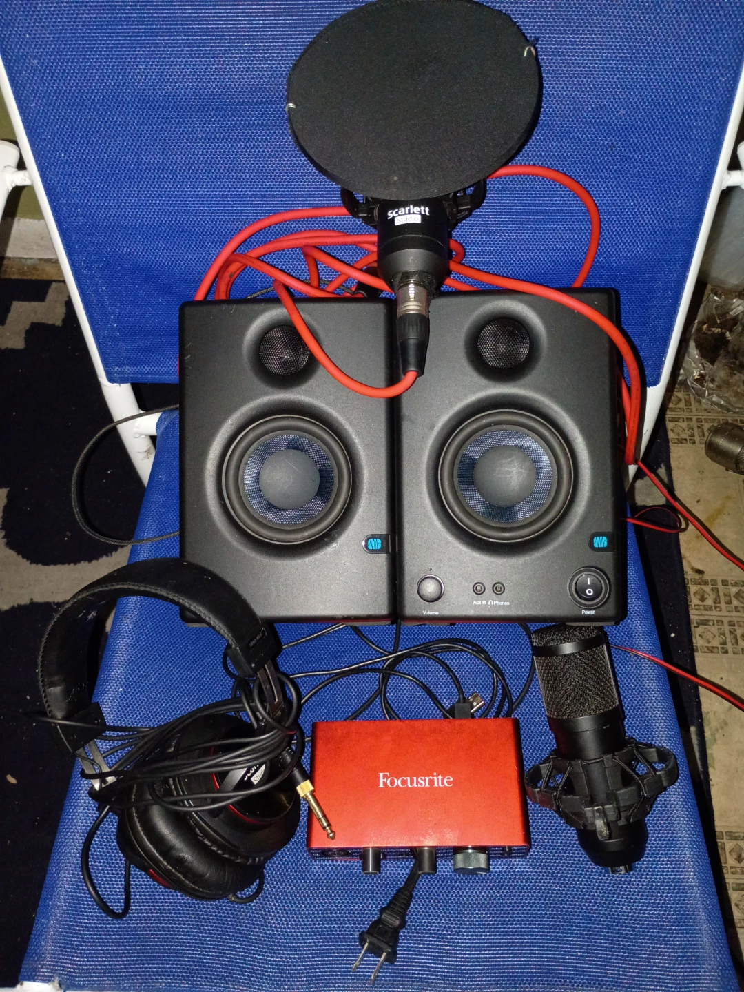 Focusrite Scarlett Studio Recording Bundle