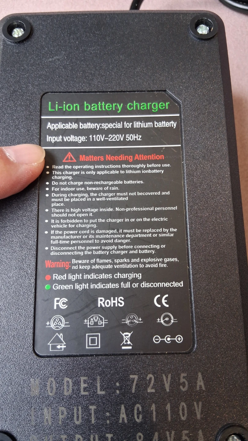 84V for 72V Li-ion battery charger 3 pin XLR male connector - photo 3