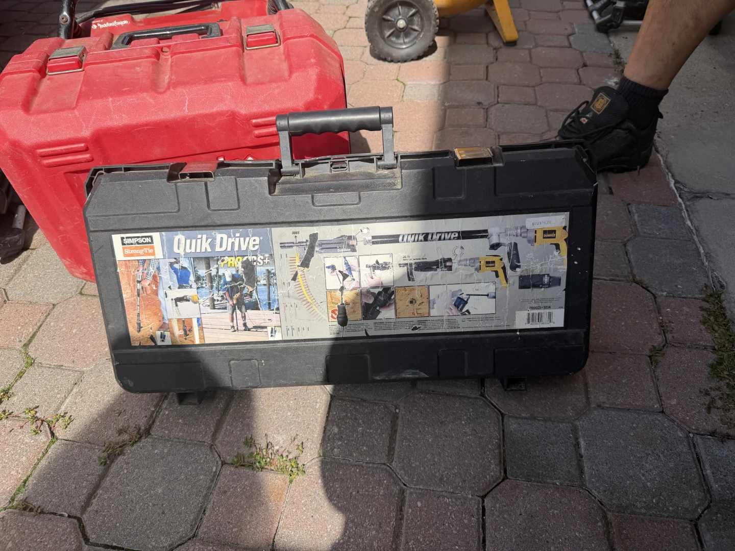Simpson Strong-Tie Quik Drive PROCS+ with DeWalt Drill