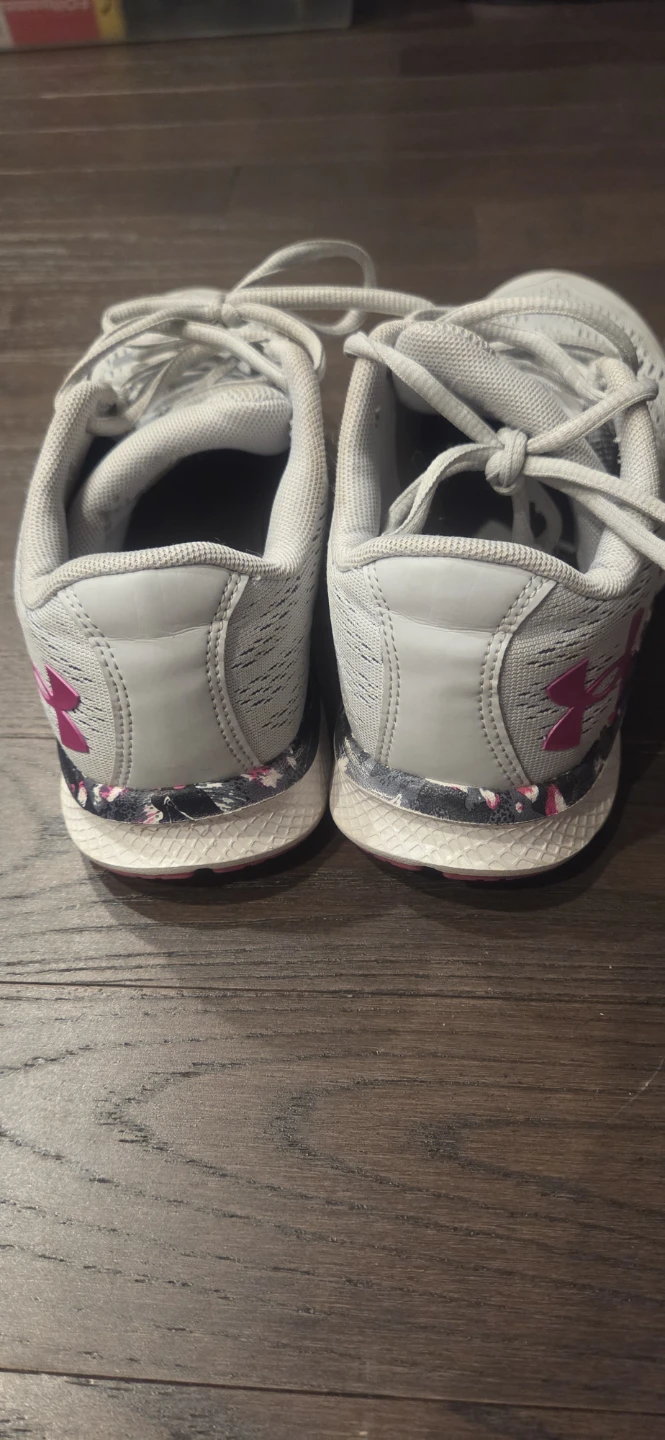 Under Armour Running Shoes - Grey/Pink - Size 6Y - photo 2
