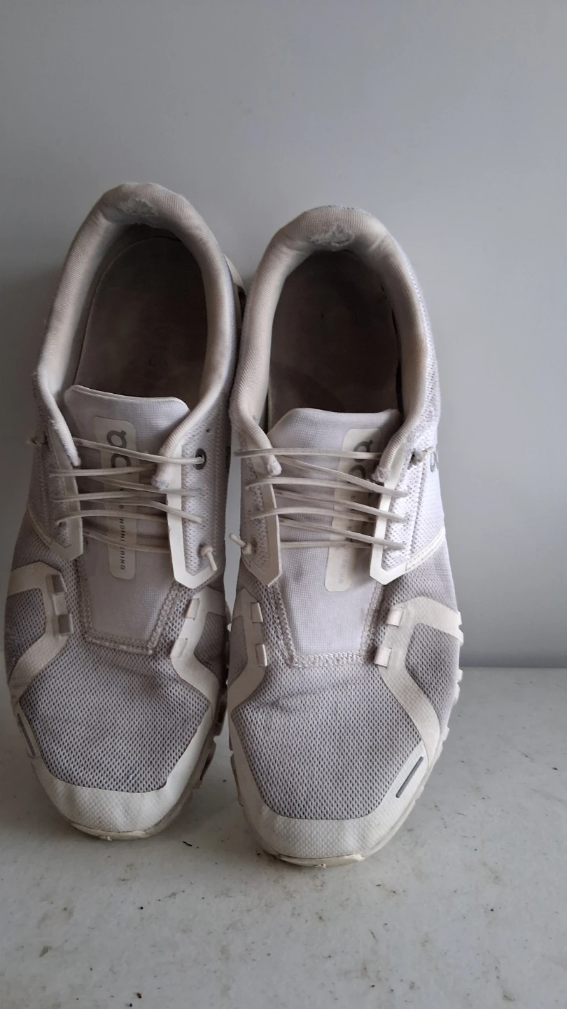 On Cloud Running Shoes White US M10.5 - photo 2