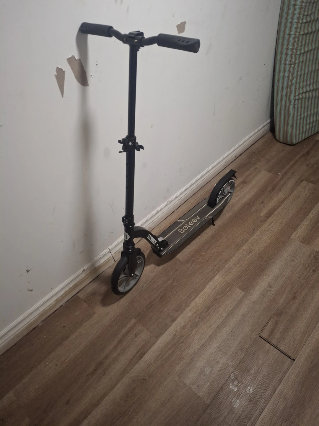 Beleev 200mm Big Wheel Kick Scooter - photo 2