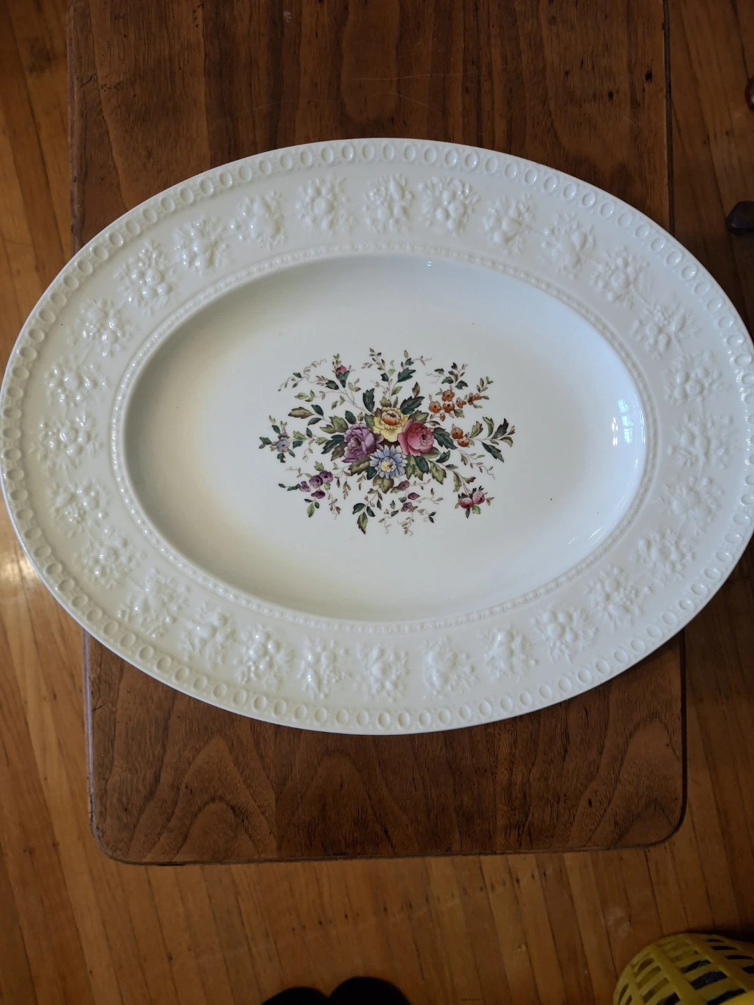 Vintage Wedgwood Wellesley Serving Platter - photo 4