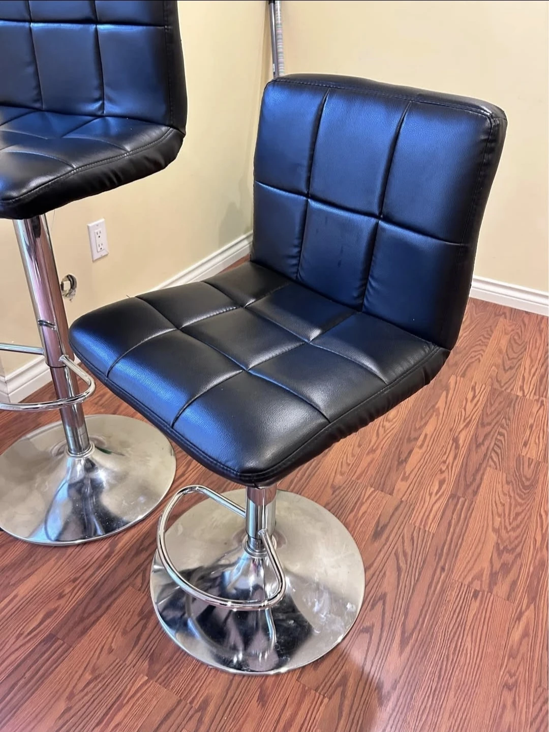Set modern black bar stools - photo 2