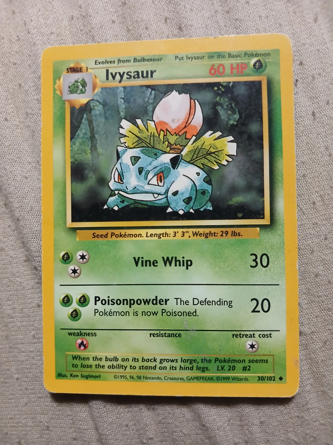 Ivysaur 30/102 1999 Pokémon Card