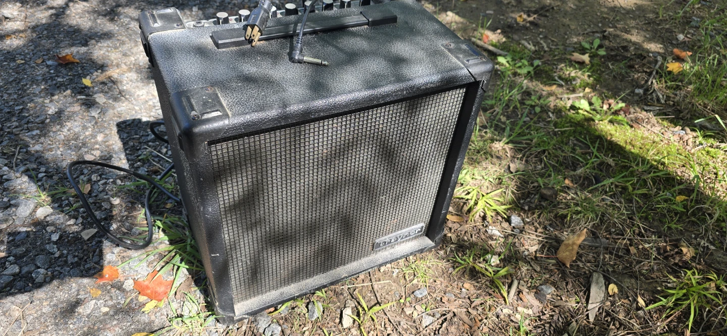 Guitar amp - photo 3