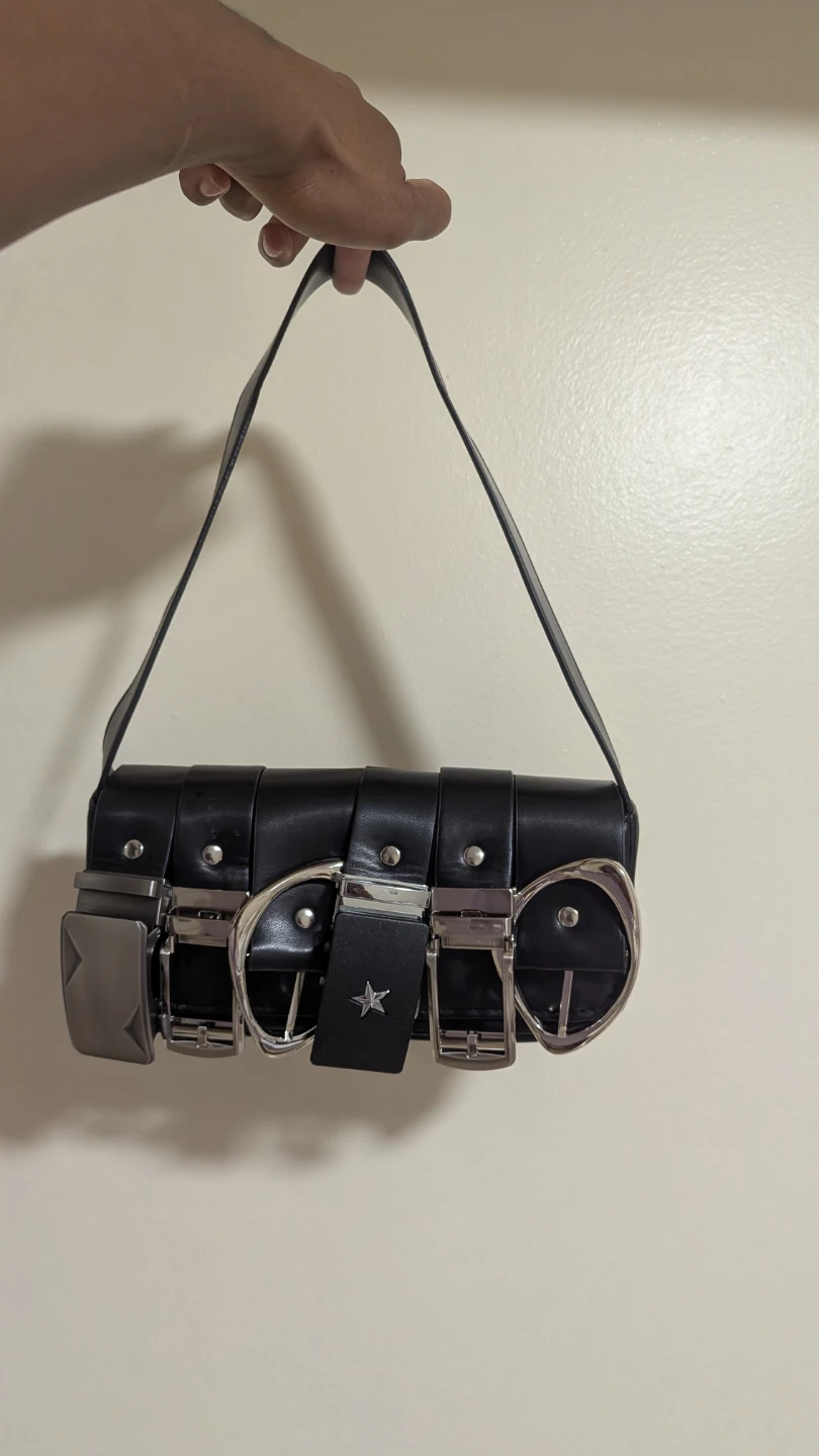 AKIRA Buckle Purse