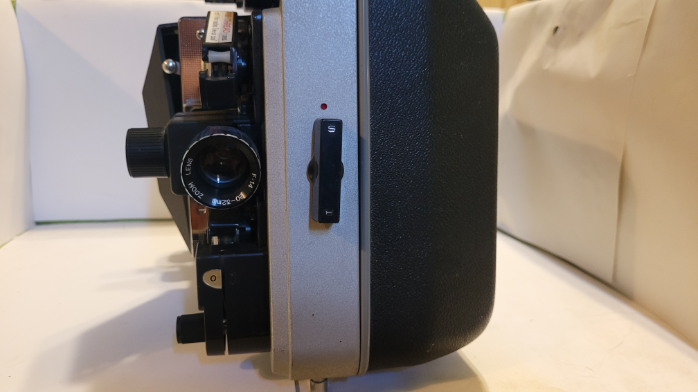 Raynox DU 707 TC Super 8 Film Projector - photo 3