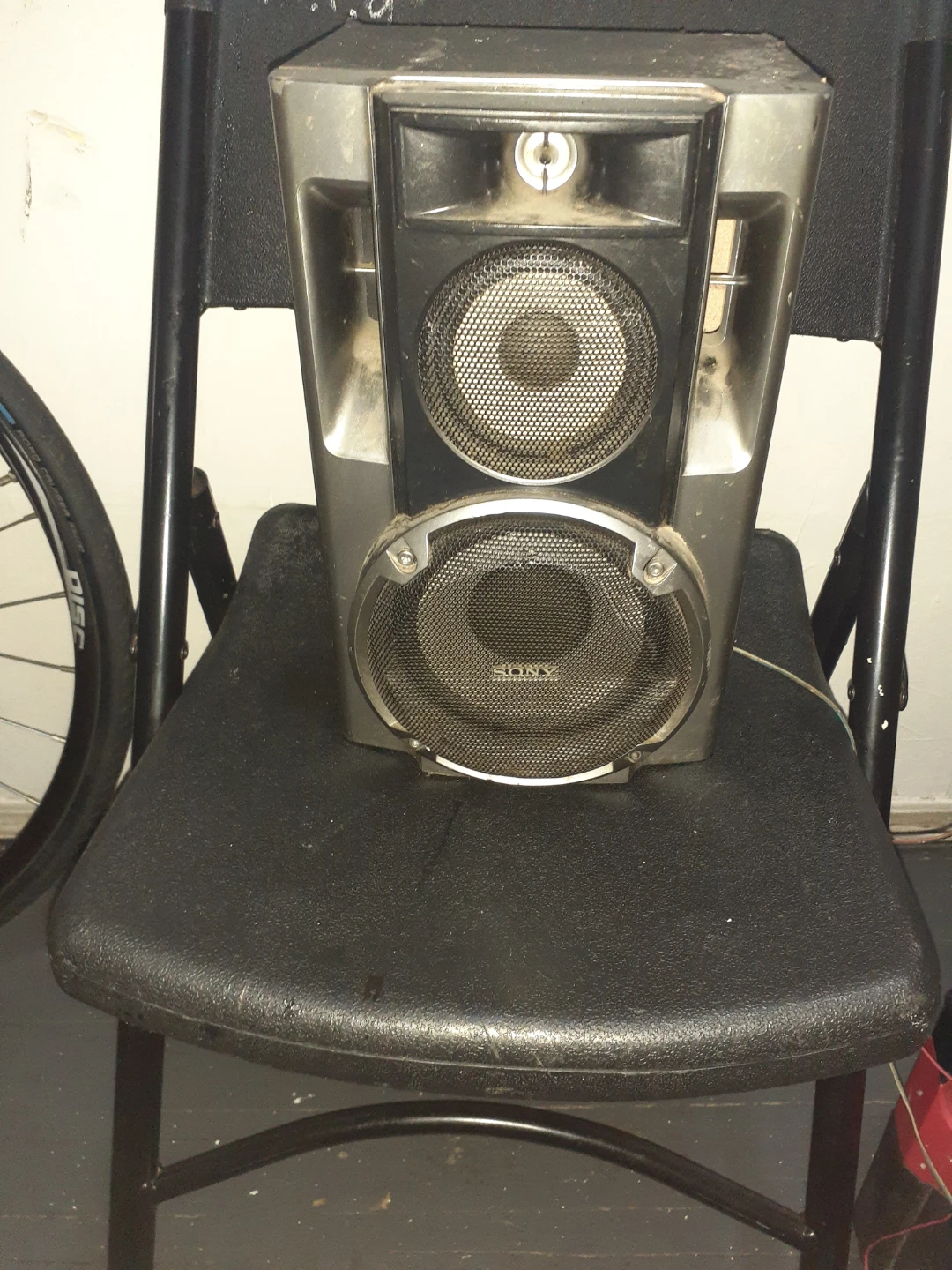 Sony bookshelf speaker set of 2 speakers