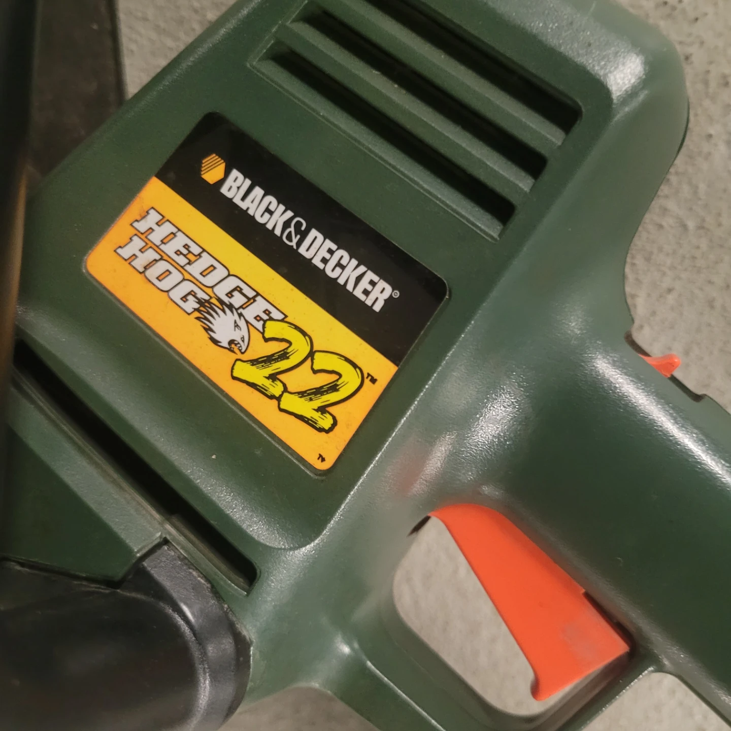 Black & Decker Hedge Hog 22-inch Hedge Trimmer - photo 4