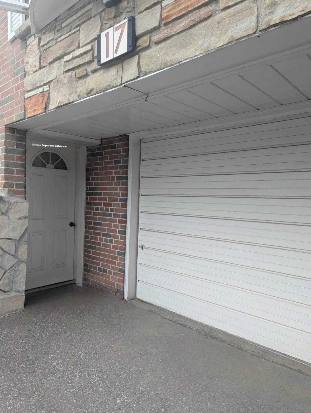 2-Bedroom Walkout Basement Apartment, All-Inclusive & Private - photo 2