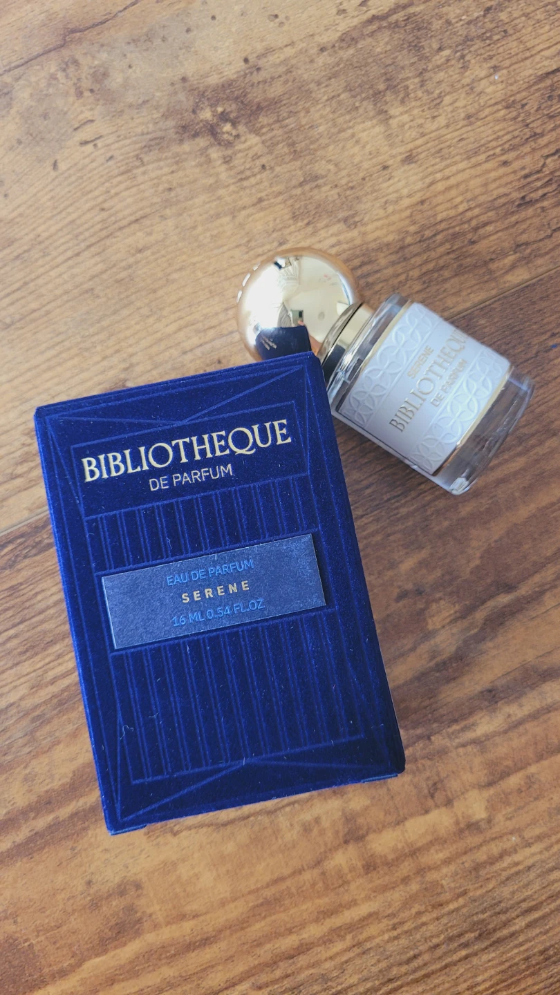 Bibliothèque de Parfum – 3 x 16ml + 4 Samples - photo 5