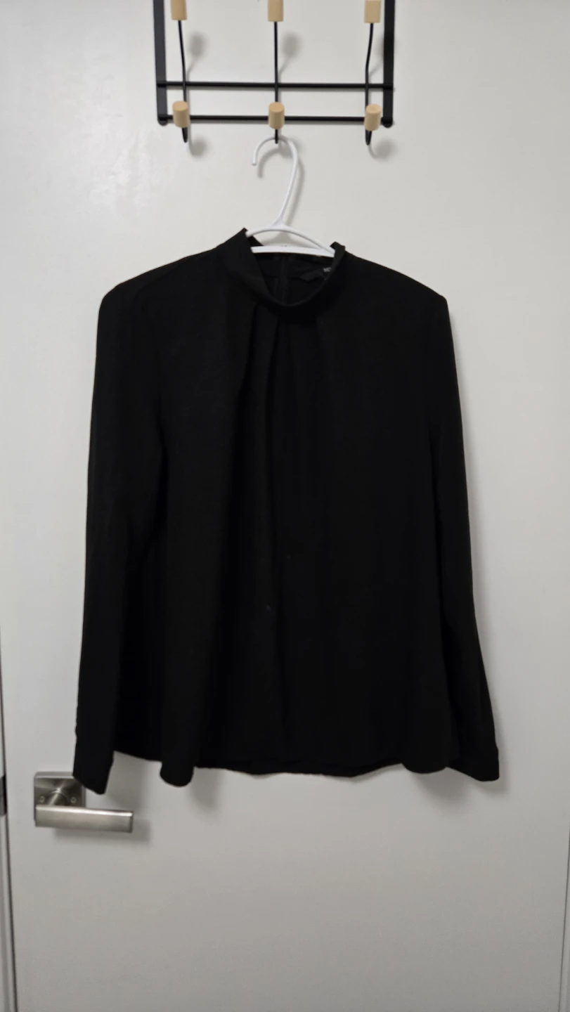 swlling korean woman clothes