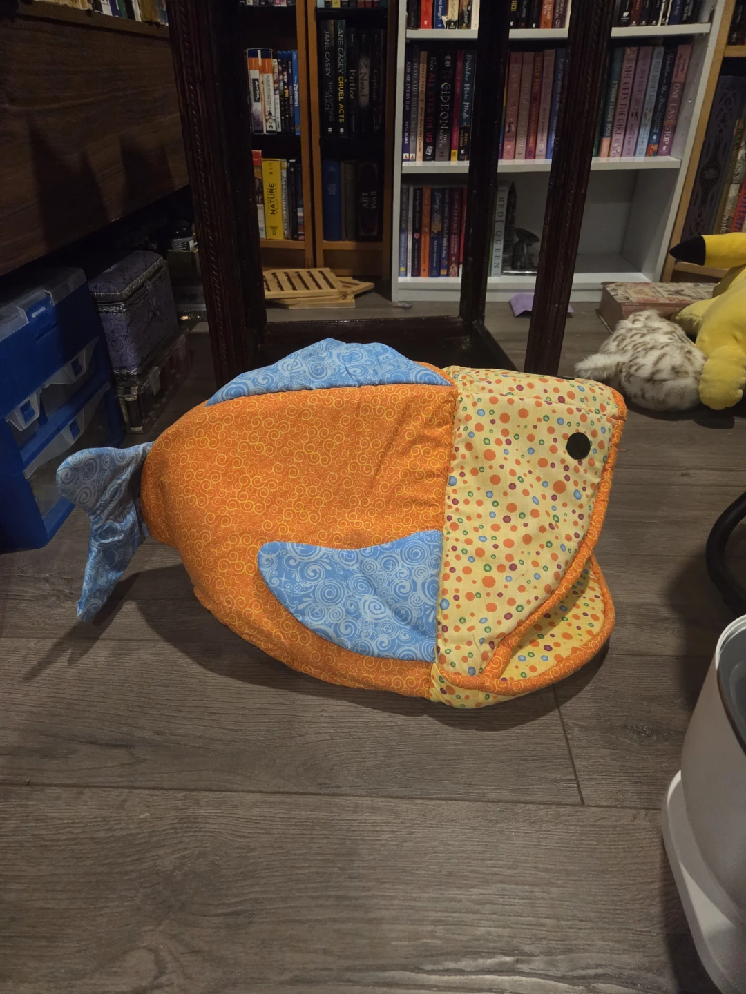 Fish Shaped Pet Bed - photo 3