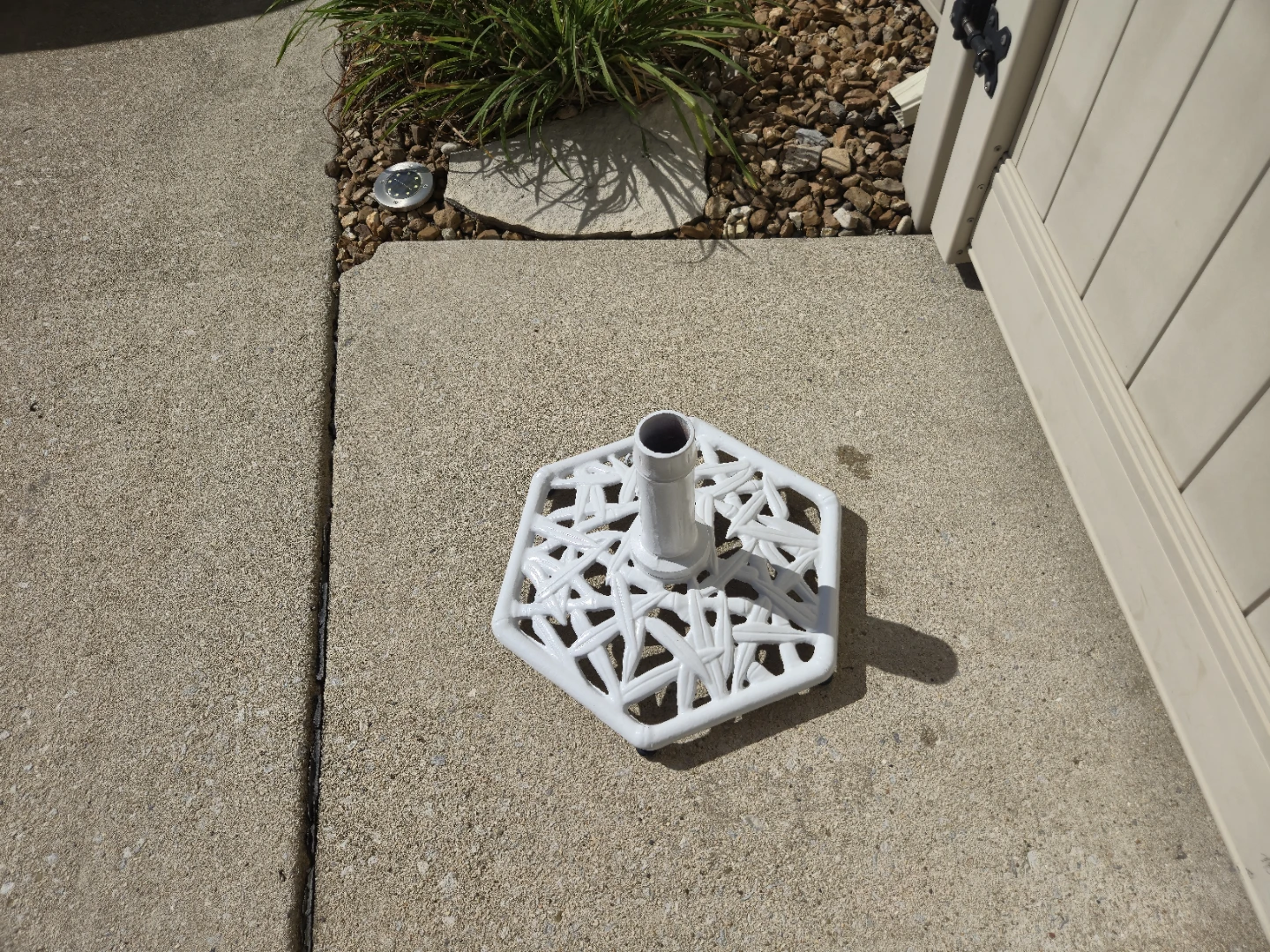 Heavy-Duty Decorative Metal Patio Umbrella Stand/Base