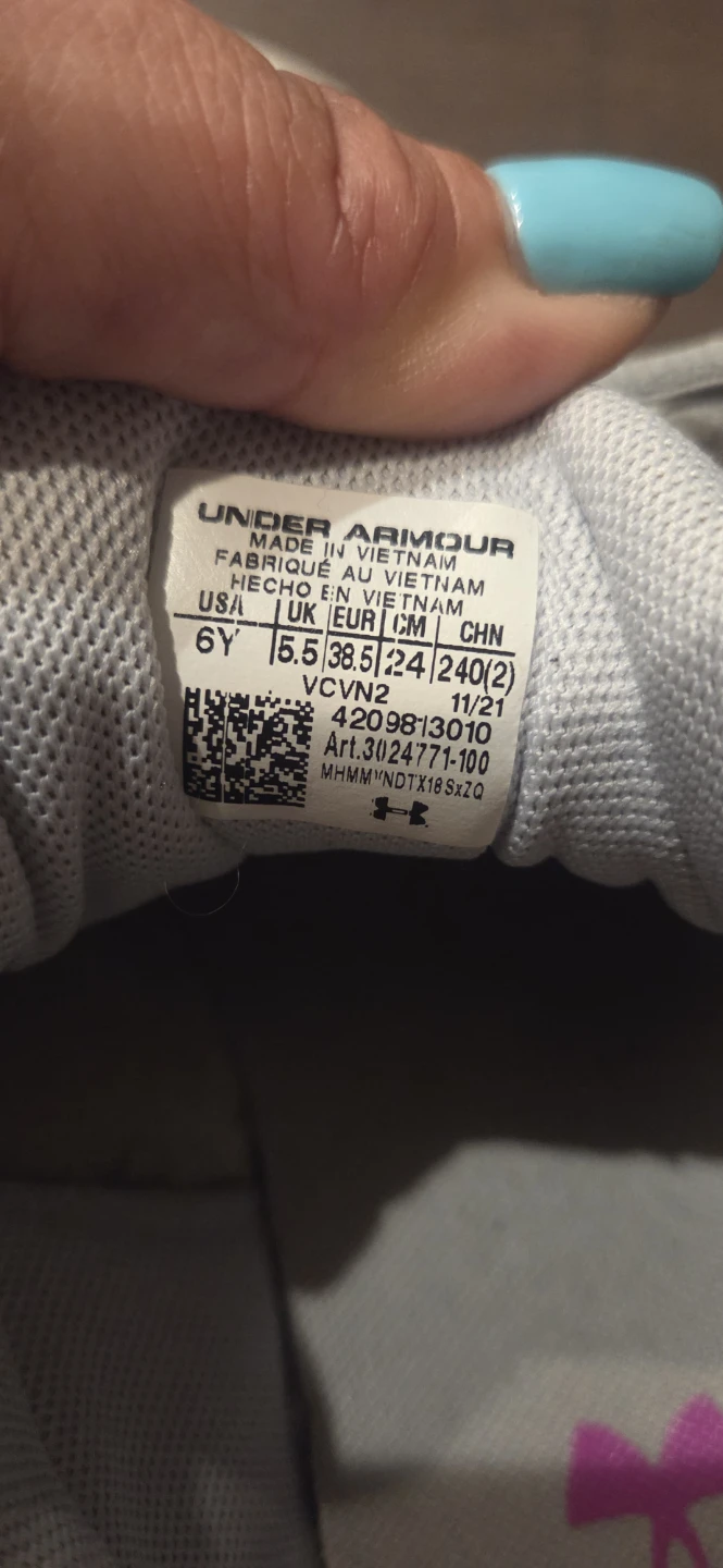 Under Armour Running Shoes - Grey/Pink - Size 6Y - photo 4