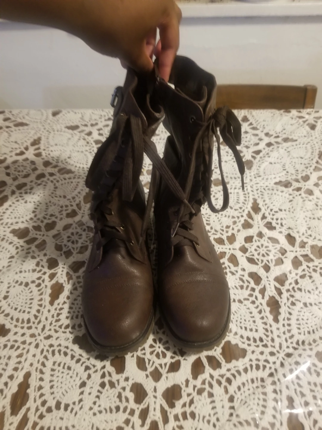 Dream Pairs Brown Boots - Size 8.5