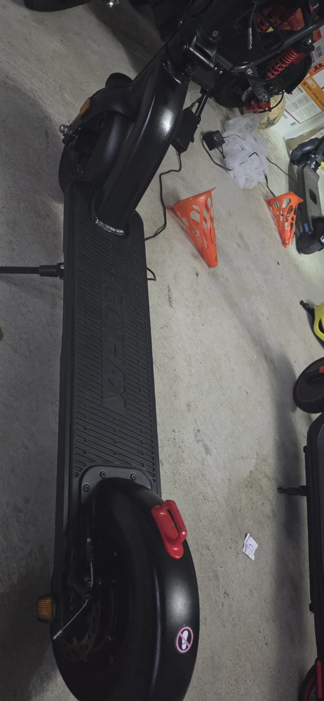 Gotrax Electric Scooter - photo 3