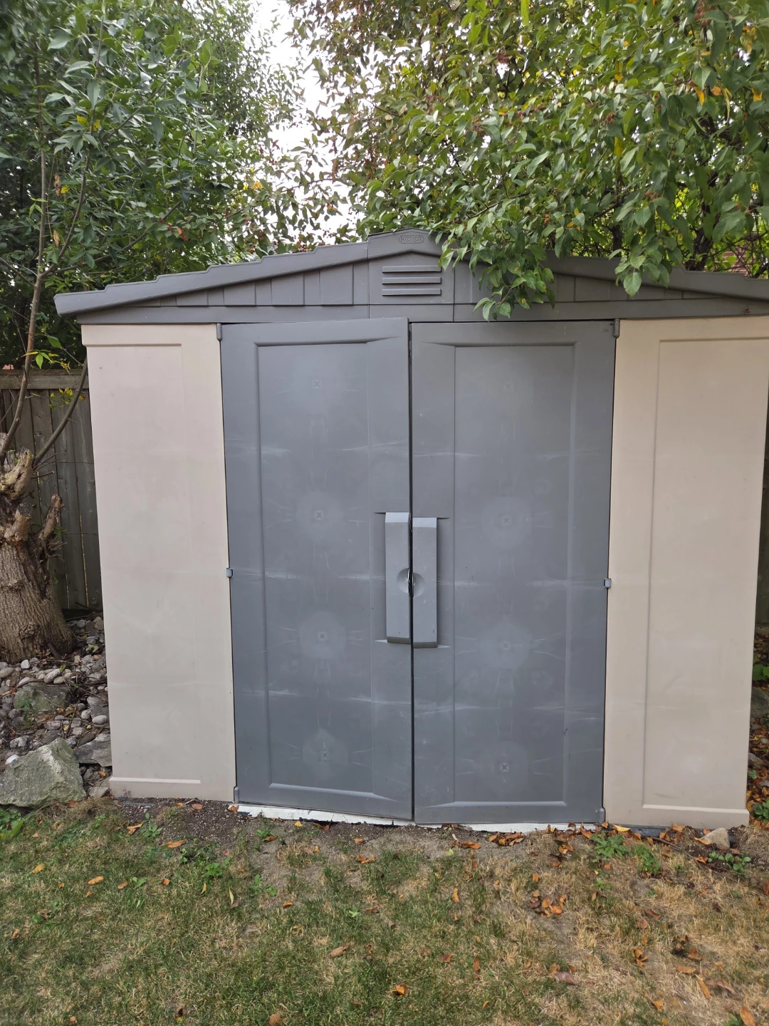 Keter outdoor storage shed - photo 2
