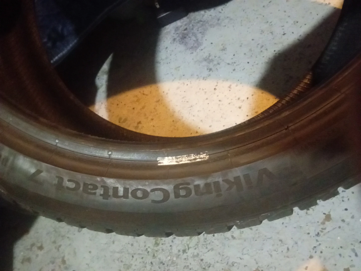 Continental VikingContact 7 Tire 225/40R18 - photo 3