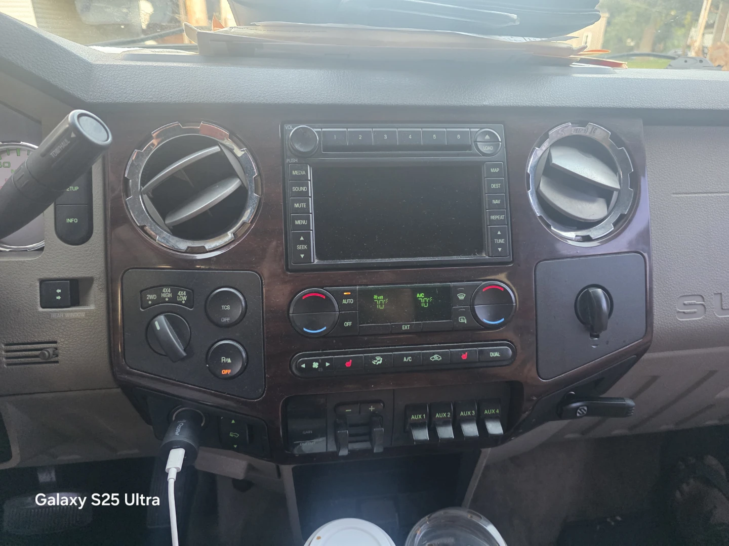 Ford F-350 Super Duty Truck Lariat 6.4 - photo 3