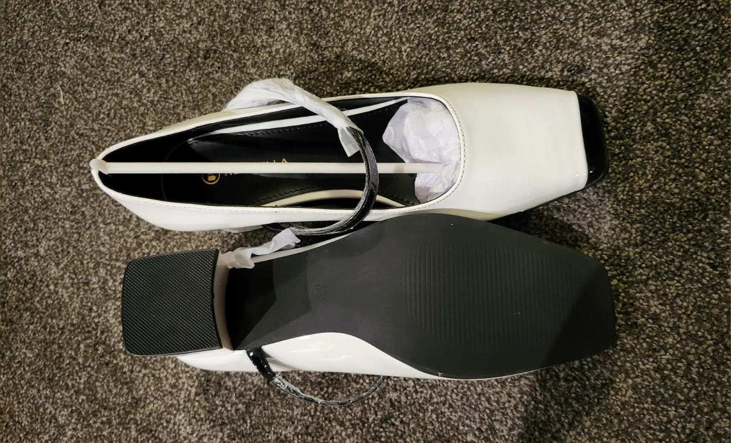 White mary jane block heels - photo 5