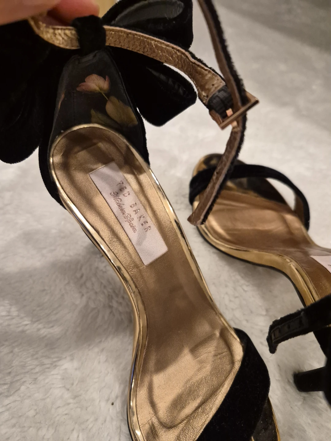 Ted Baker black velvet bow heels - photo 4